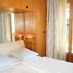 Iris I 023 - Confortable 8 Pers Apartment